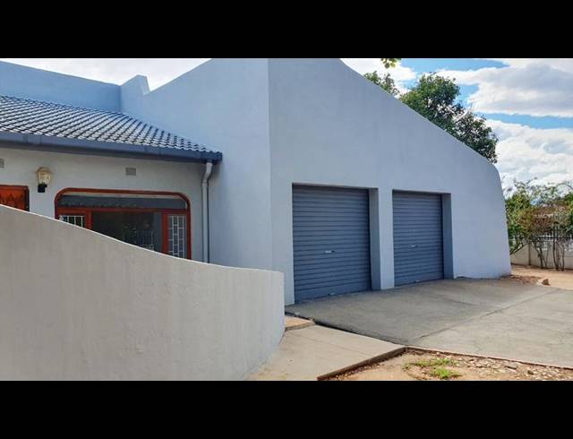 4 BEDROOM HOUSE FOR SALE IN WEST BANK